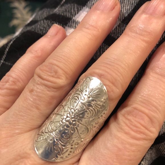 Adjustable sterling silver etched ring - Picture 3 of 10